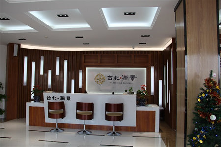 龙城华庭五楼复式·精装带车库6室3厅3卫262㎡